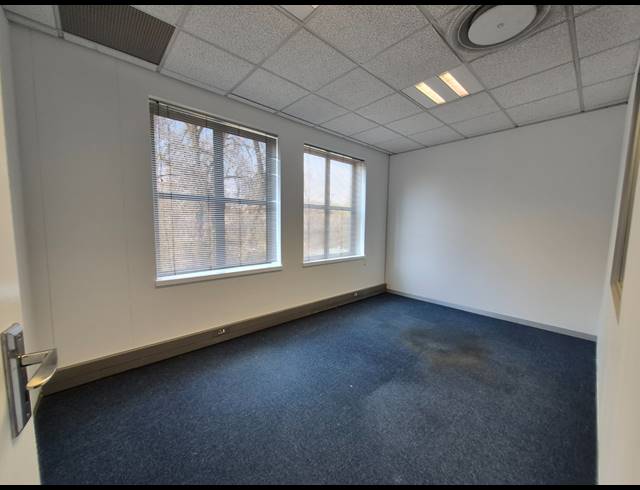 1,277M² OFFICE TO LET IN SANDTON CENTRAL
